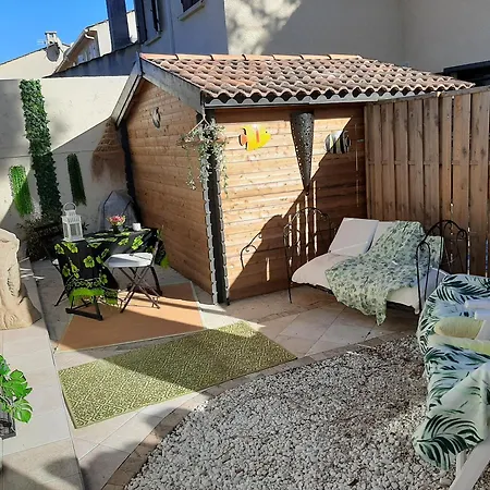 Les Pivoines Holiday home *